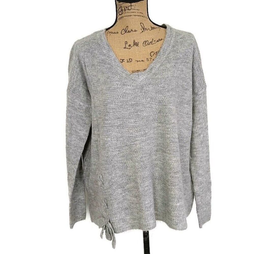 Umgee Womens sz L Sweater Gray V Neck Pullover Long Sleeve Tie Detail